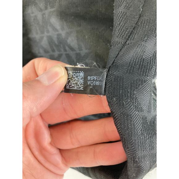 MICHAEL KORS, MEDIUM BLACK PEBBLED LEATHER SHOULDER BAG (ASIS) - Picture 15 of 16